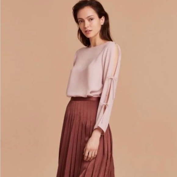 Wilfred Pozzi Cream / Blush Blouse with Long Sleeves and Relaxed Fit - Picture 1 of 4